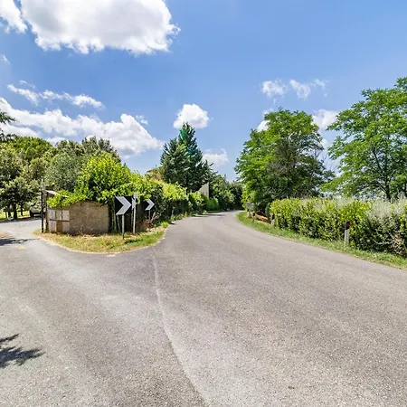 Family With Pool Near Volterra - Happy Apartment Pomarance